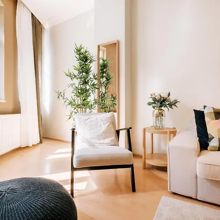 公寓 Upscale W Balcony - Near Istiklal 伊斯坦布尔