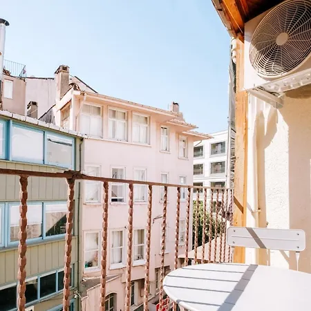 דירה Urban With Balcony • Close To Taksim איסטמבול
